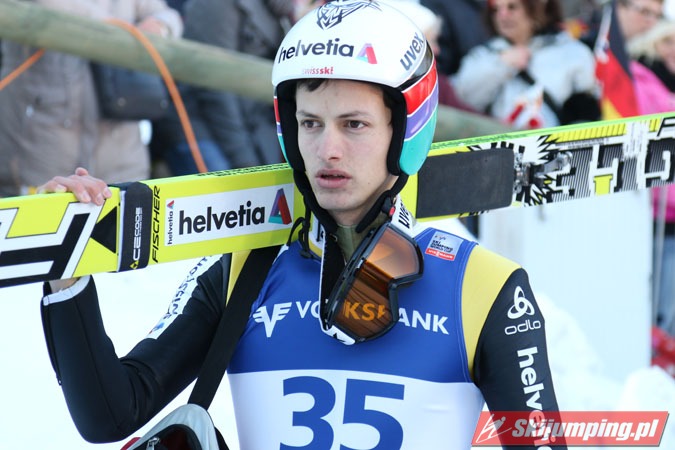 256 Gregor Deschwanden